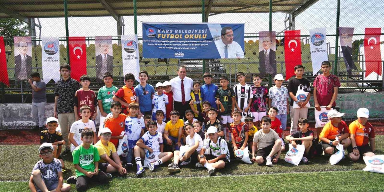 Kars'ta Futbol Okulu açıldı