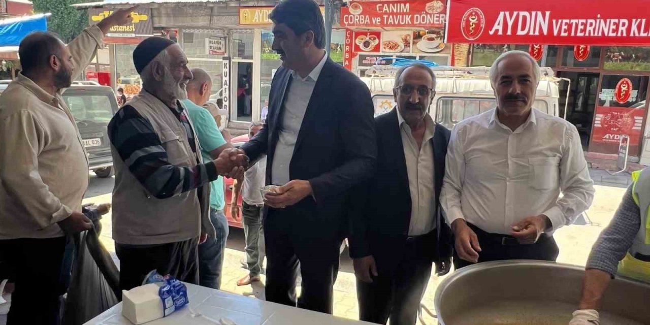 Aşkale’de aşure ikramı