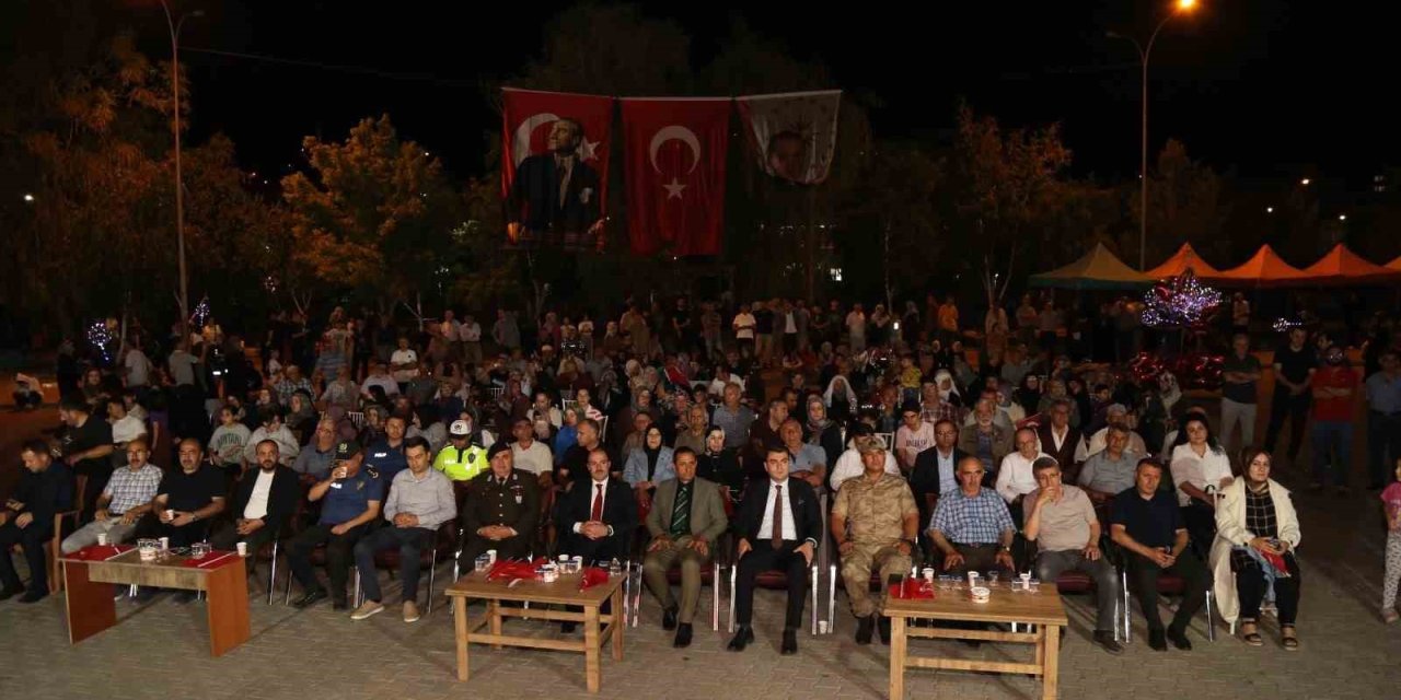 Oltu’da, Millî birlik ve beraberlik yürüyüşü