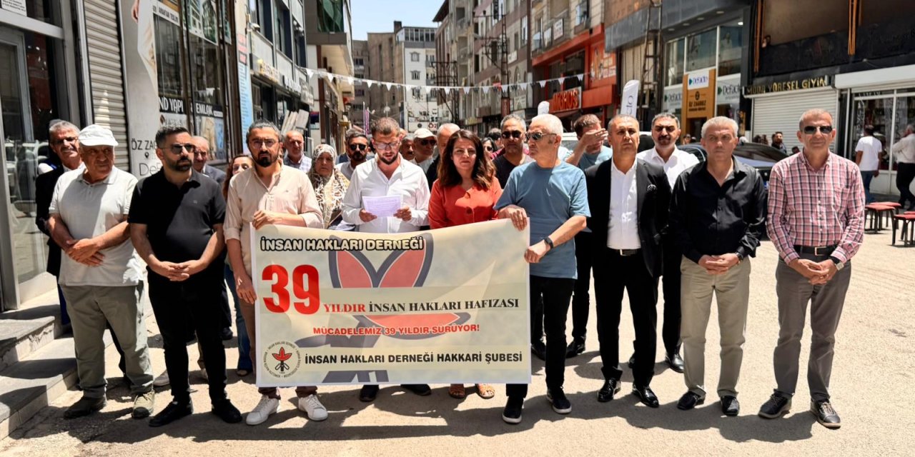 İHD 39. yılına ilişkin Yüksekova’da basın açıklaması yaptı