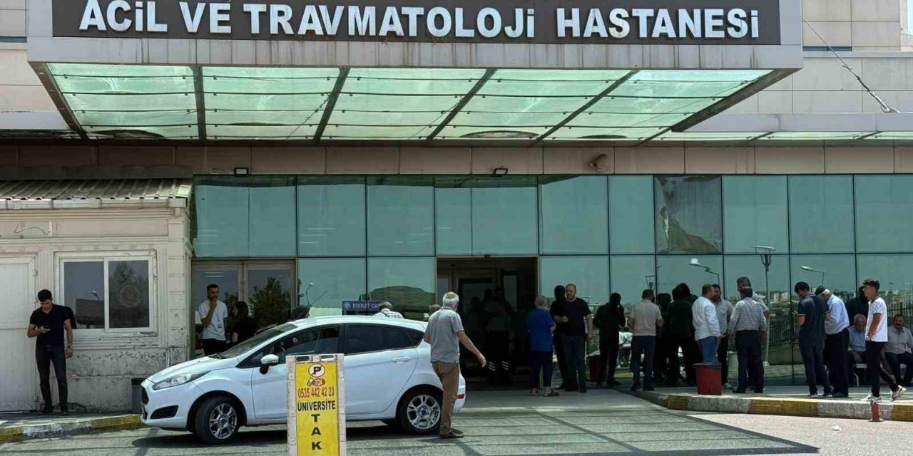 Tarım işçilerini taşıyan minibüs şarampole yuvarlandı: 18 kişi yaralandı