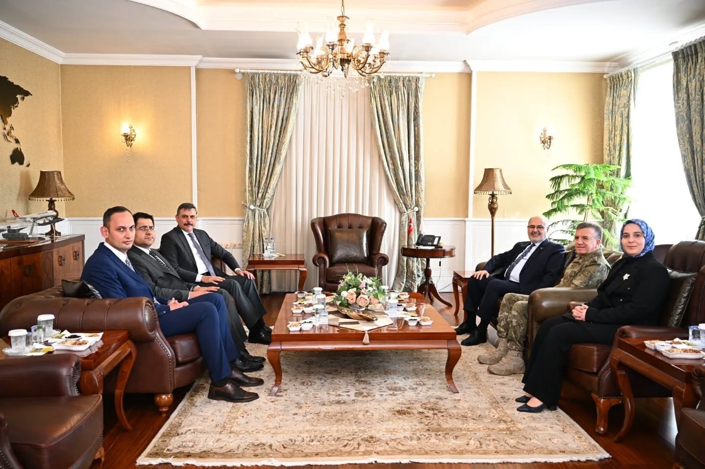 Kavaklıoğlu’ndan Vali Çiftçi’ye ziyaret