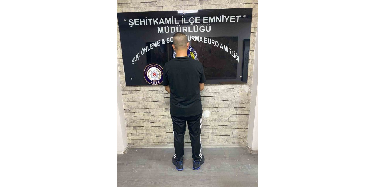 Gaziantep'te yağma suçundan 32 yıl cezayla aranan şahıs yakalandı