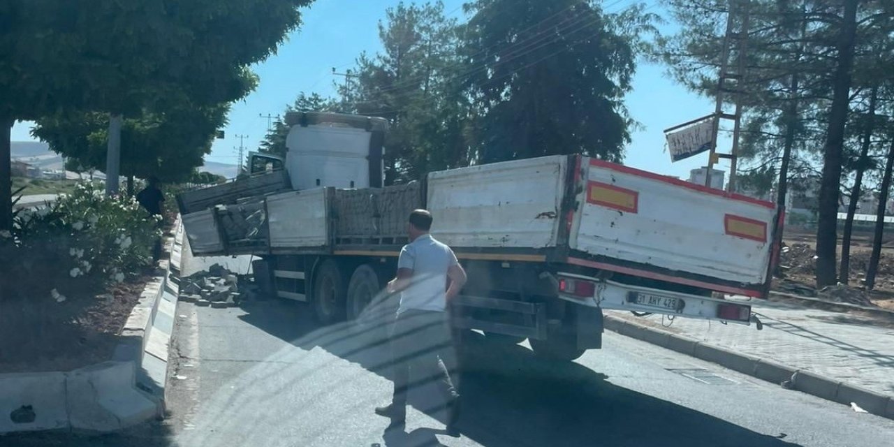 Siirt'te dorsesi araçtan ayrıldı, facia kıl payı atlatıldı