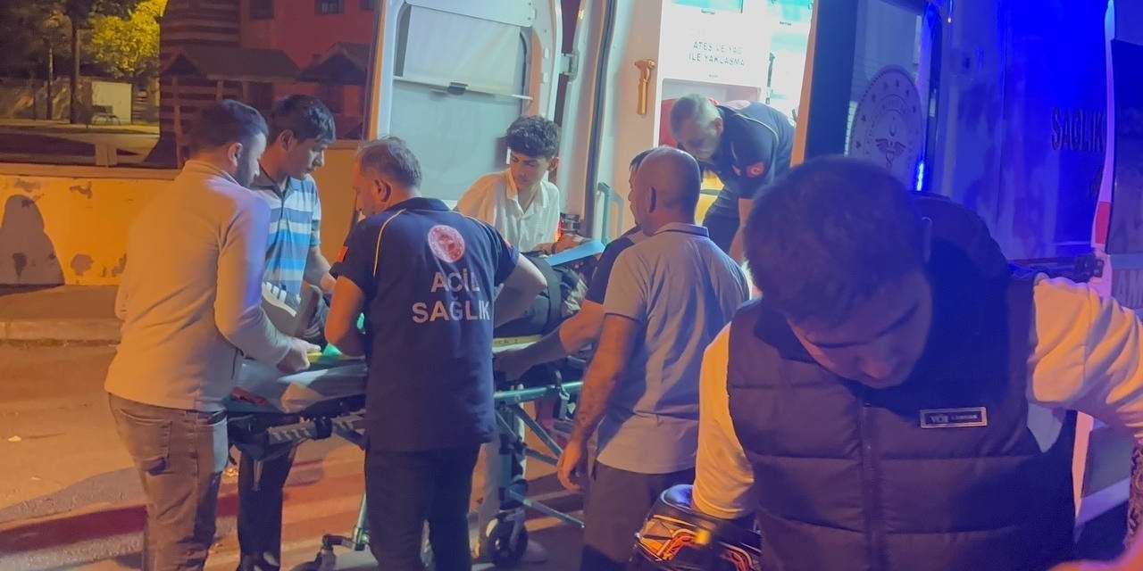 Erzincan’da motosikletler çarpıştı: 2 yaralı