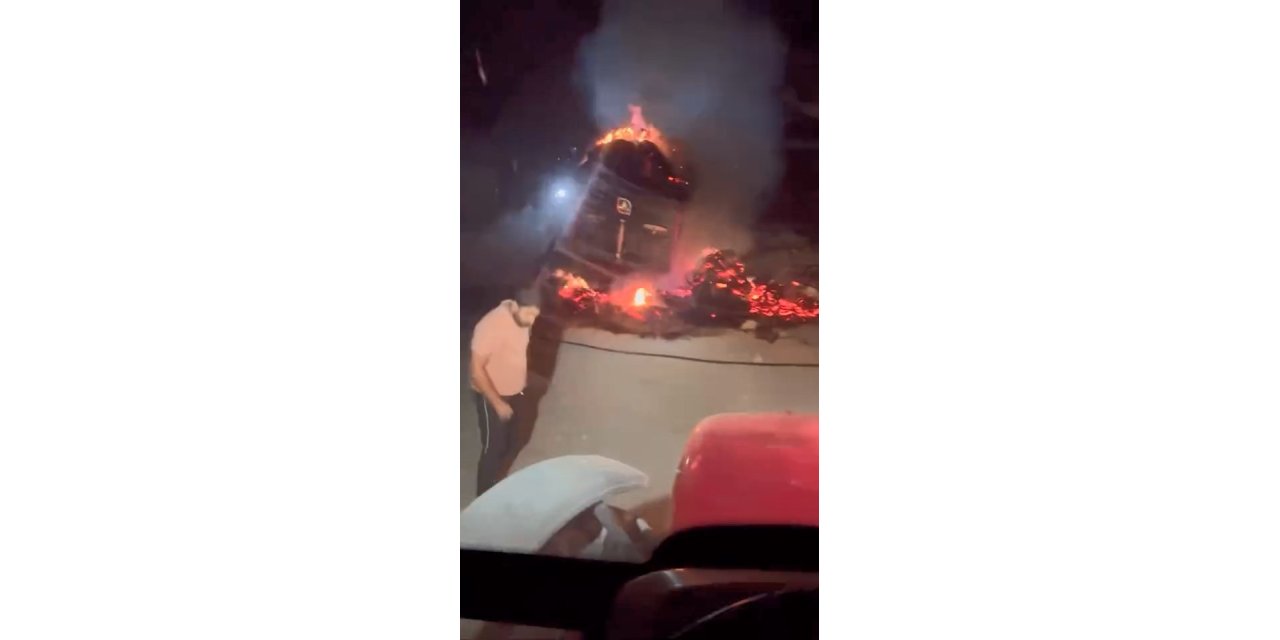 Elazığ’da samanlar alev aldı