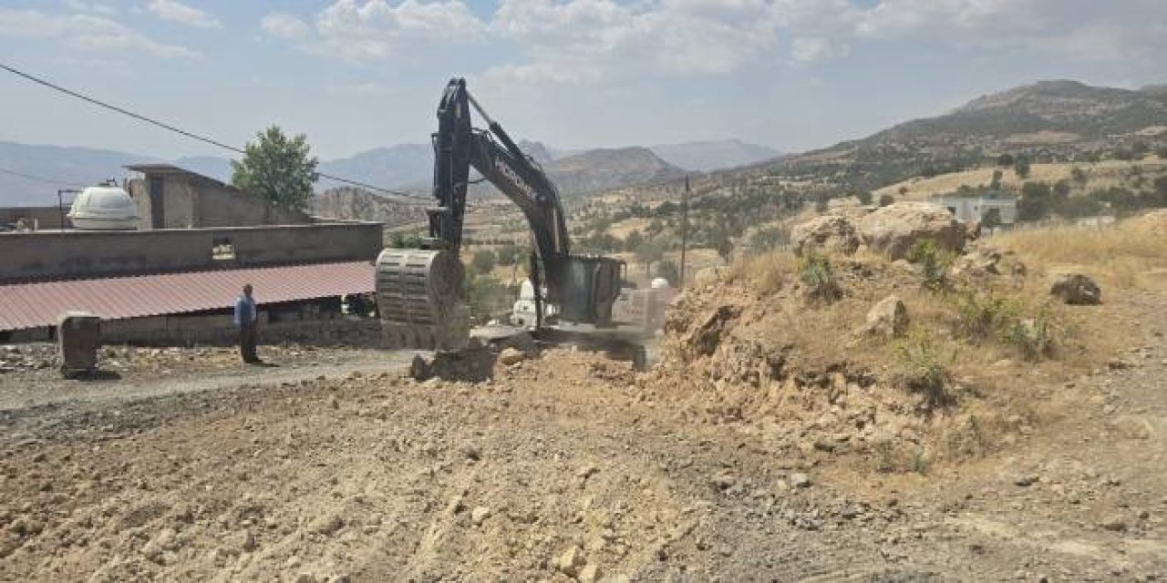 Şırnak’ta imara açılan bölgede yol çalışması