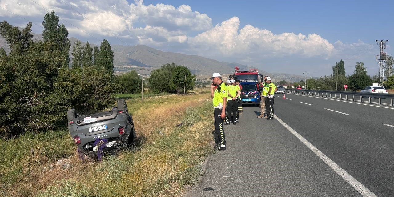 Erzincan’da 4 kişinin yaralandığı 1 kişinin öldüğü kazanın güvenlik kamerası görüntüleri çıktı