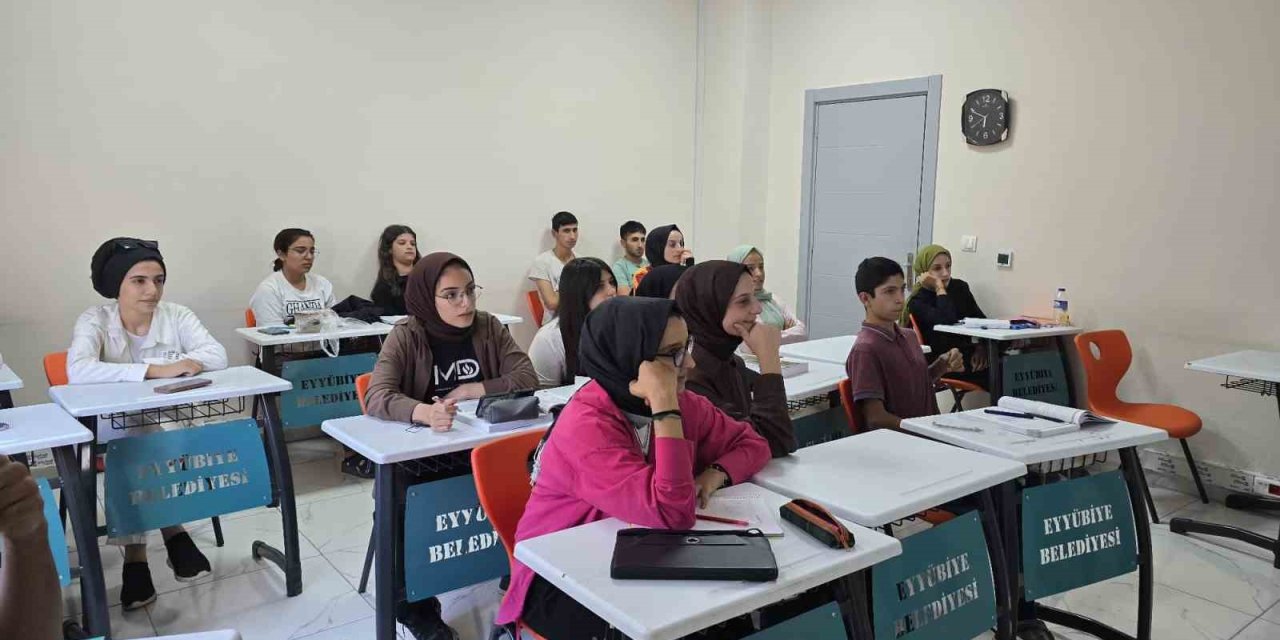 Eyyübiye Belediyesinden gençlere YKS tercihi için destek