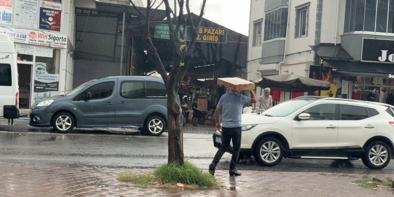 Iğdır’da sağanak yağış etkili oldu