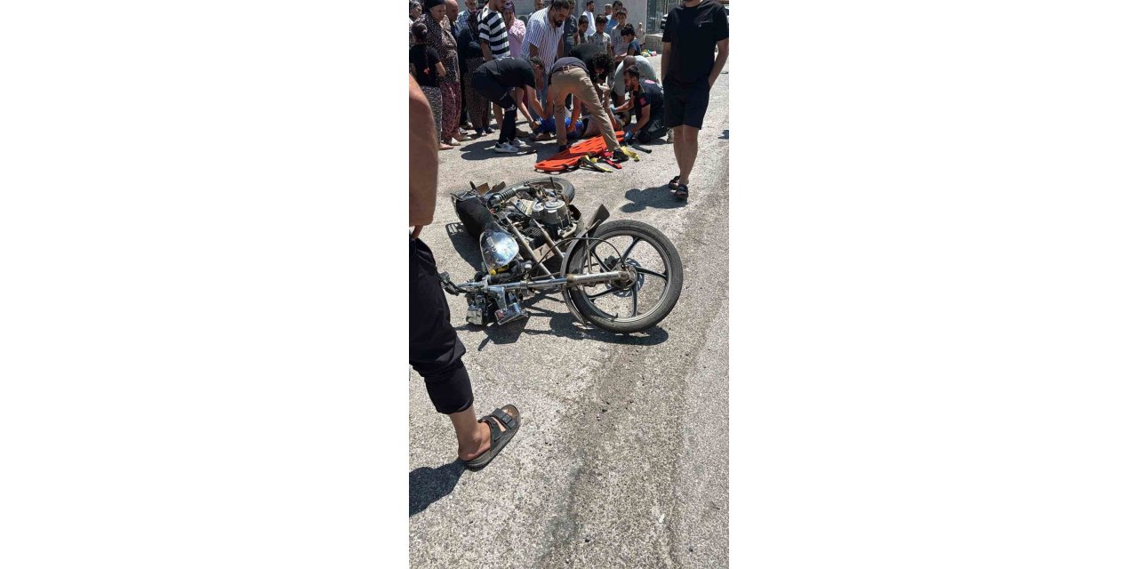 Gaziantep’te motosiklet ile otomobil çarpıştı: 2 kişi yaralandı
