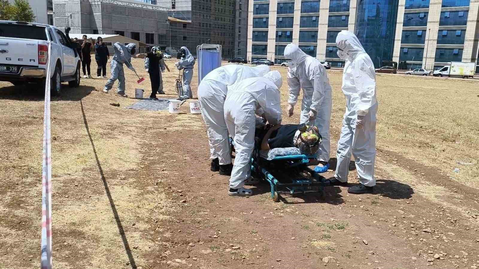 Siirt’te gerçeği aratmayan KBRN alarm tatbikatı yapıldı