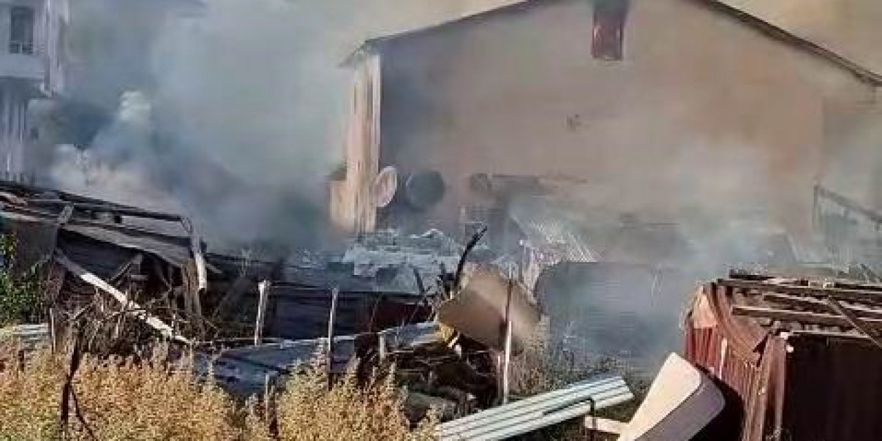 Bingöl’de çatı yangını korkuttu