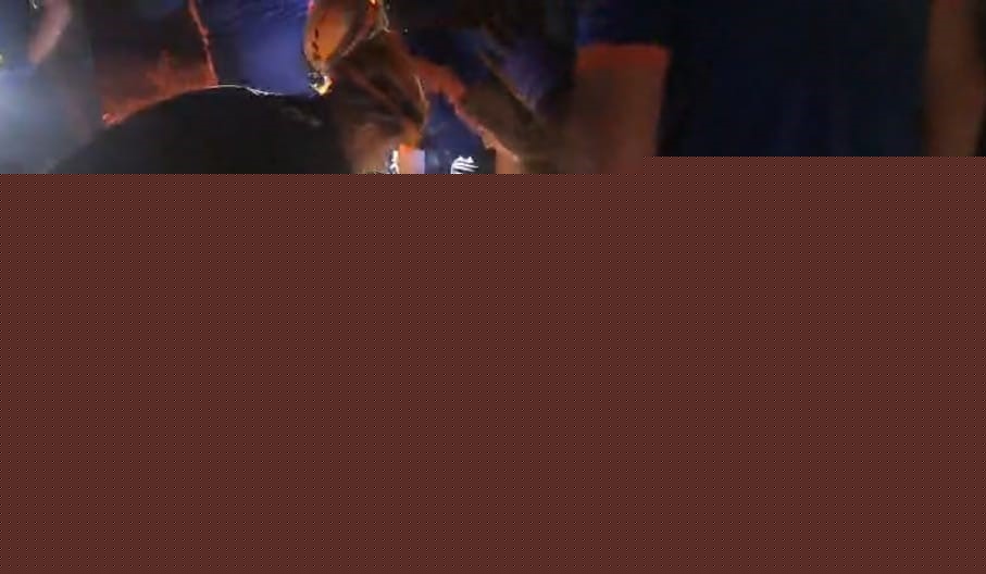 Şarampole devrilen otomobilde sıkışan sürücü kurtarıldı