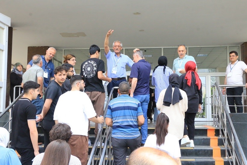 Erzincan YKS’de büyük başarı elde etti