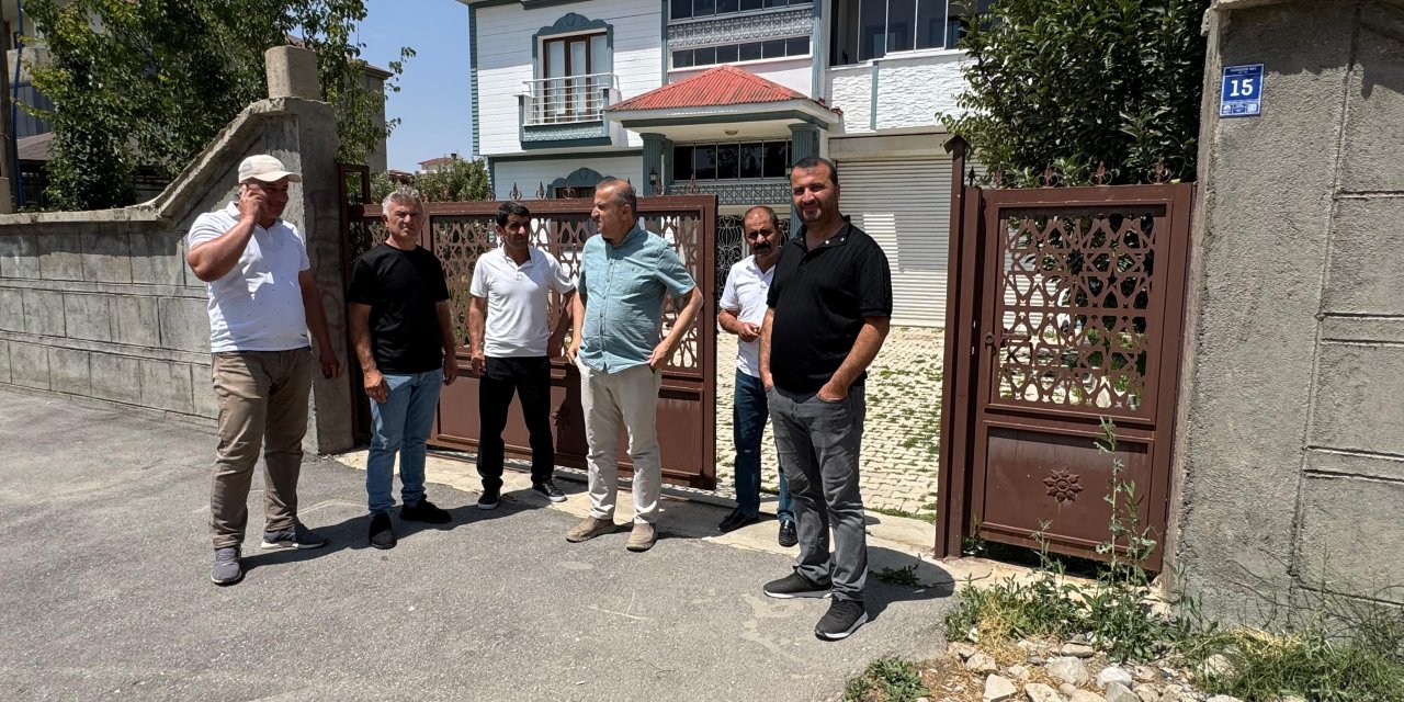 Yüksekovalılar doğal gaz hatlarının evlerinin önüne kadar çekilmesini istiyor