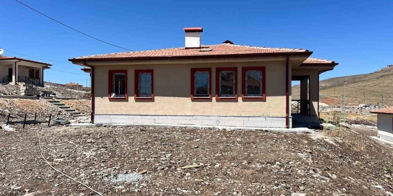 Akçadağ Kozluca’da deprem konutlarında sona gelindi