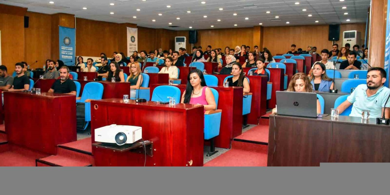 Stajyer öğrencilere iş sağlığı ve güvenliği eğitimi