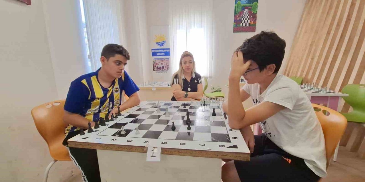 Şanlıurfa’da gençlik merkezleri satranç turnuvası son buldu