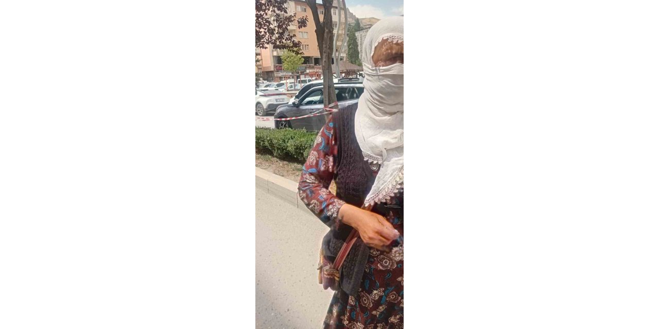 Hakkari’de 2 dilenci şehir dışına çıkartıldı