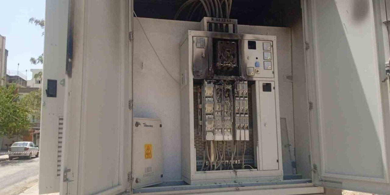 Adıyaman'da sıcağa dayanamayan trafo alev aldı