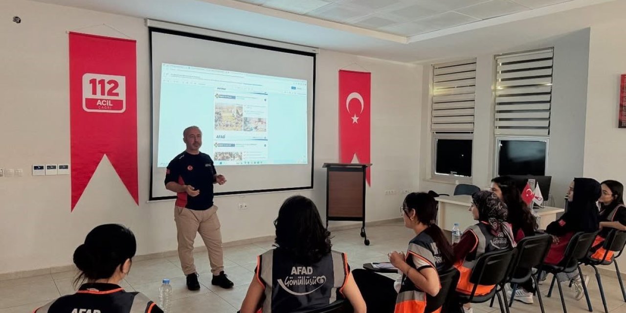 AFAD Şırnak İl Müdürlüğü stajyerlere KBRN eğitimi verdi