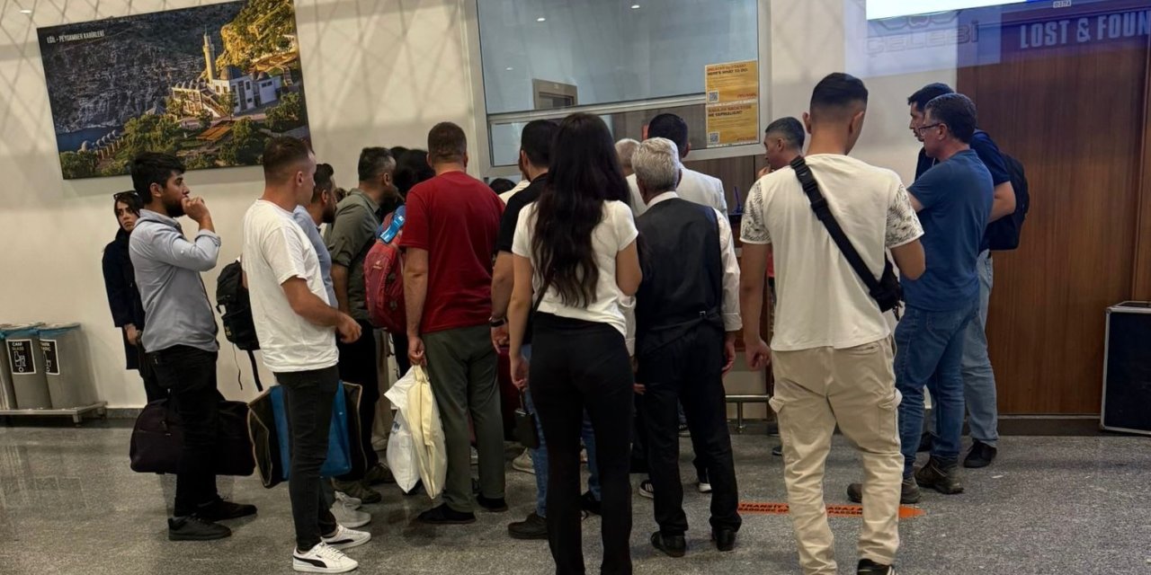 AJet uçağı rüzgar nedeniyle Yüksekova’ya inemedi: Yolcular Diyarbakır’a yönlendirildi