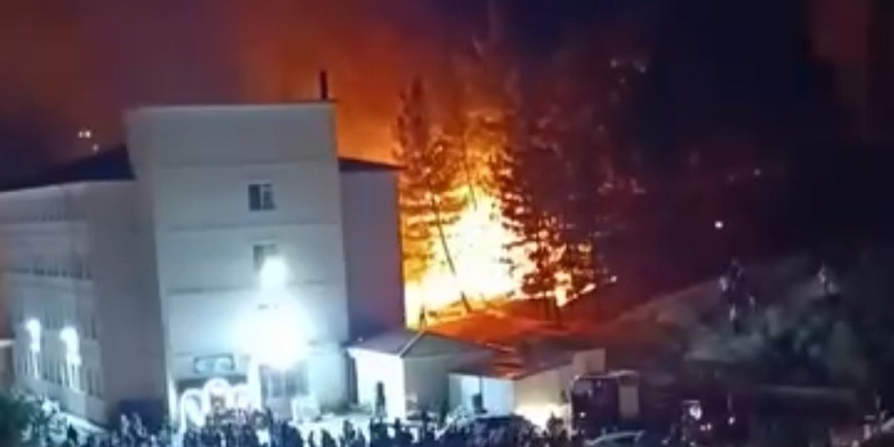 Siirt’te düğünde atılan havai fişek yangın çıkardı