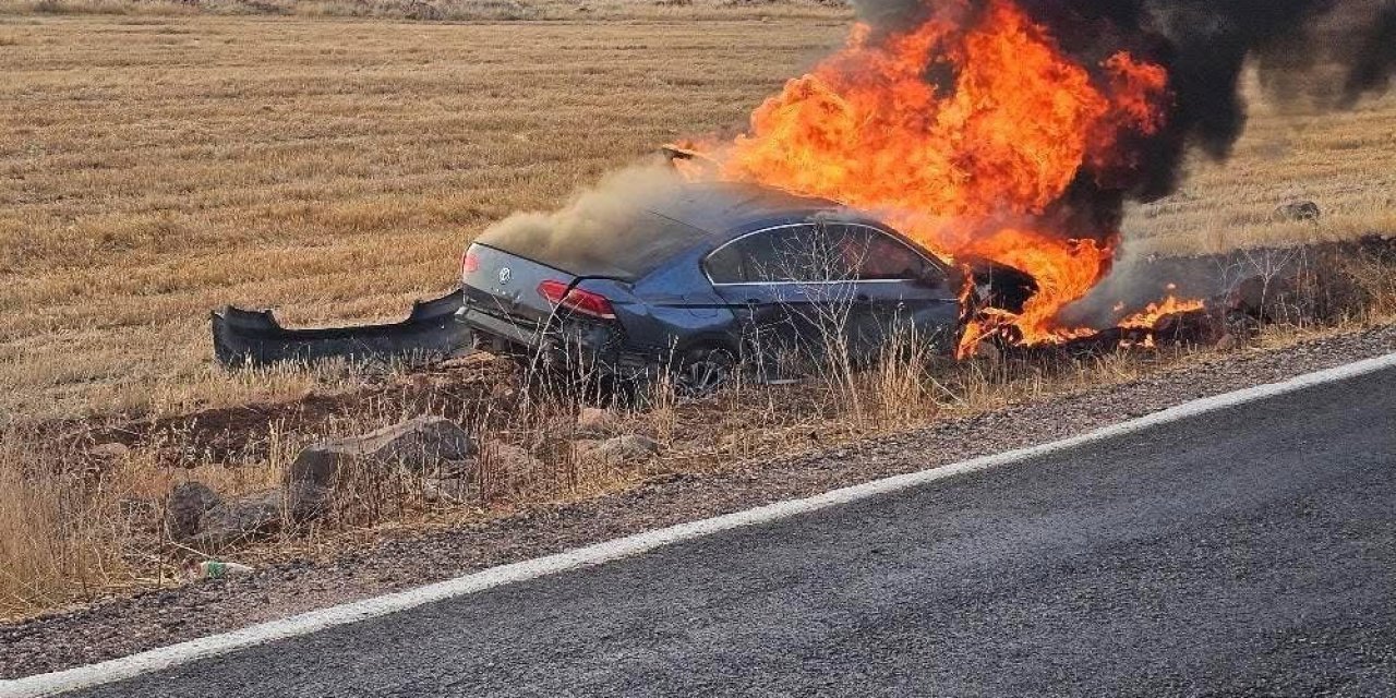 Şanlıurfa’da araç alev alev yandı