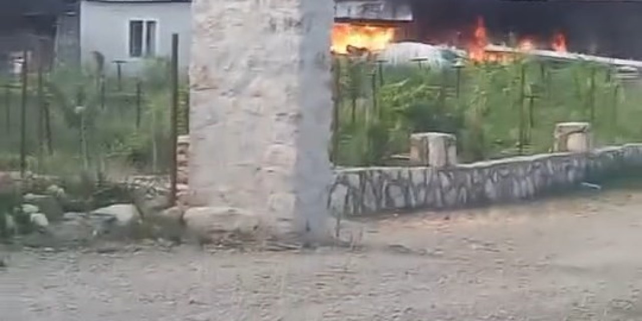 Elazığ’da ev yangını korkuttu