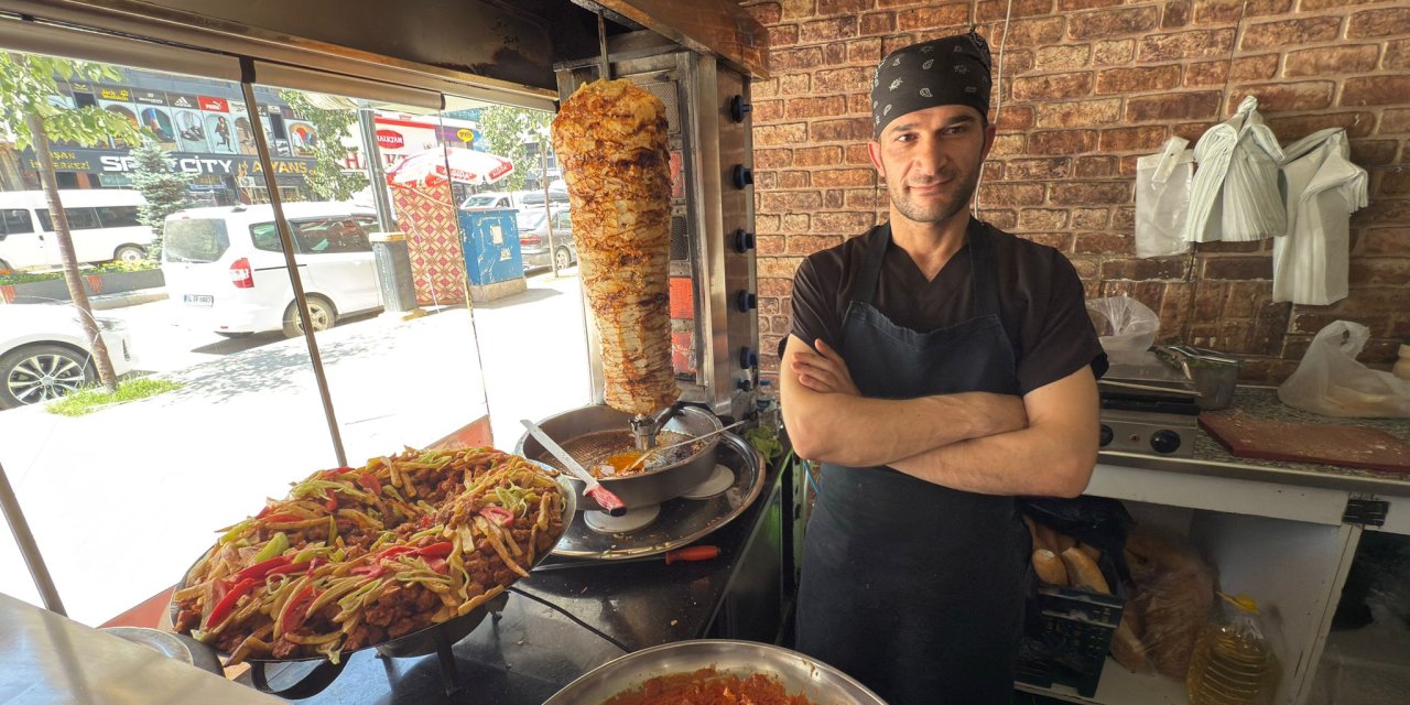 Yüksekova’da yaz sıcağına karşı ateşin başında mesai
