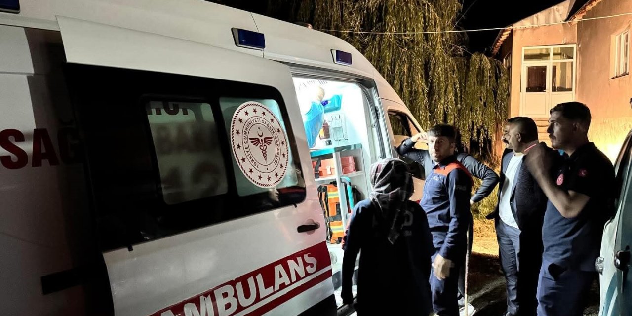 Yüksekova’da rahatsızlanarak dağda mahsur kalan çoban hastaneye kaldırıldı