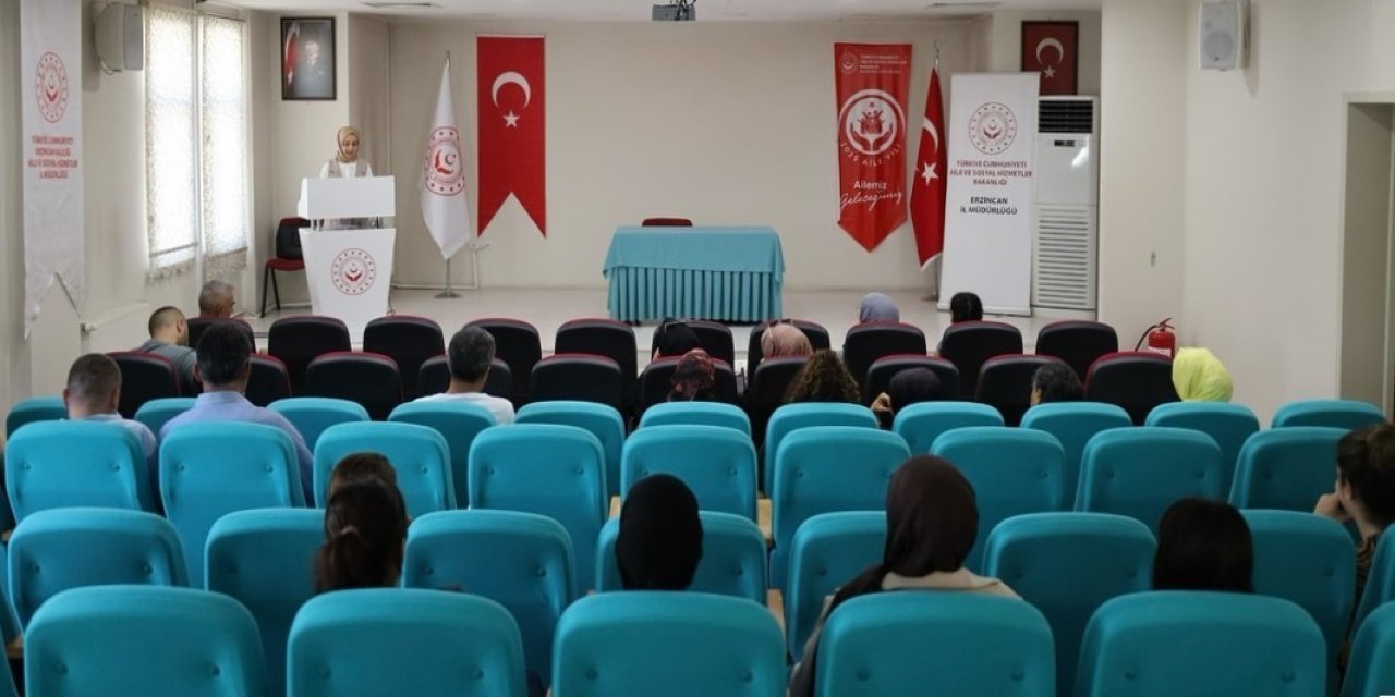 Erzincan’da ‘Aile ve Hukuk’ konulu söyleşi yapıldı