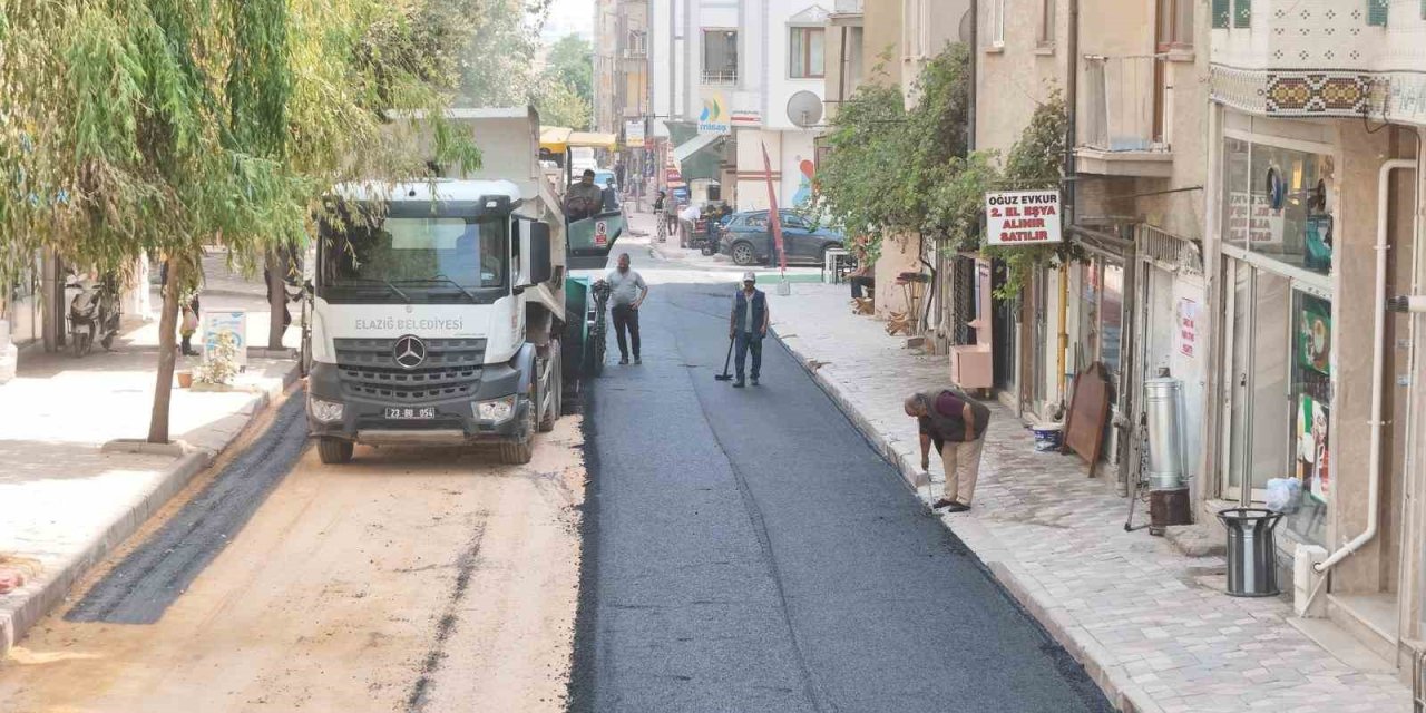 Elazığ’da yol yenileme çalışması