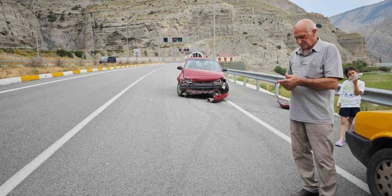 Erzurum’da trafik kazasında emniyet kemeri hayat kurtardı