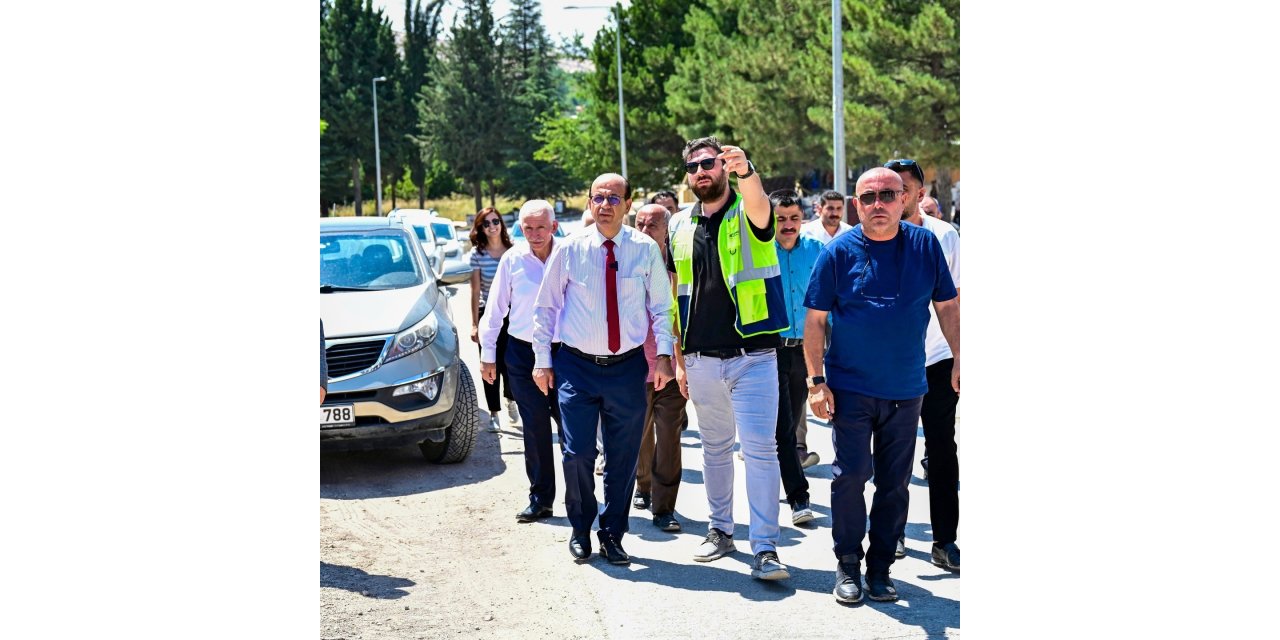 Başkan Geçit, köy evlerinde inceleme yaptı