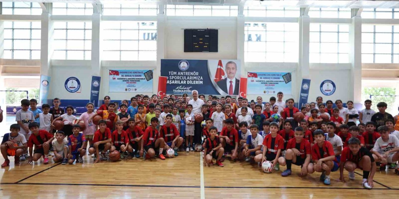 Tahmazoğlu yaz spor okulu öğrencileriyle bir araya geldi