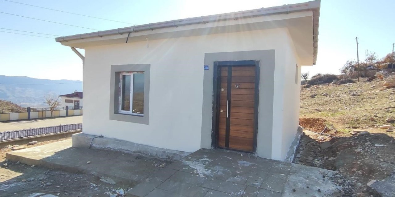 Şırnak'ta köy muhtarlarına yeni muhtarlık ofisleri yapıldı