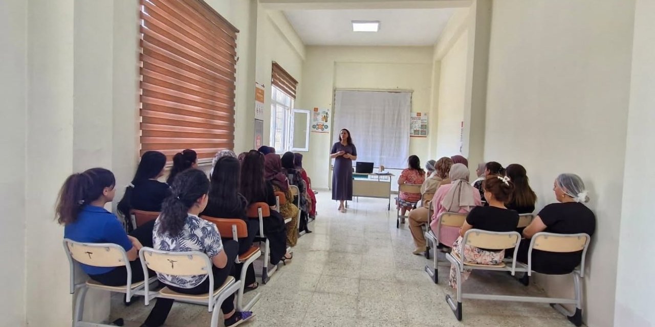 Yüksekova’da "aile bütçesi ve evlilik öncesi" eğitimi