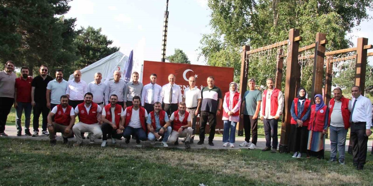 Erzurum Büyükşehir Belediyesi Olimpiyat Millet Bahçesine Çadır Gençlik Merkezi kuruldu