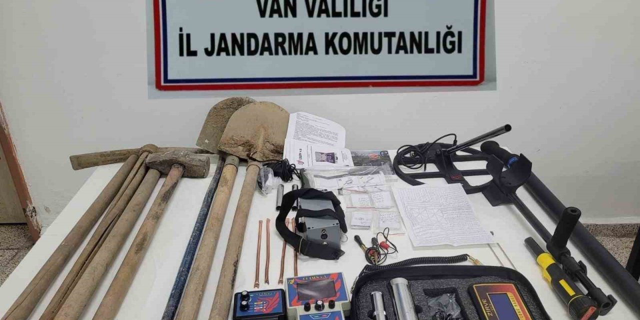 Van’da gümrük kaçağı malzemeler yakalandı