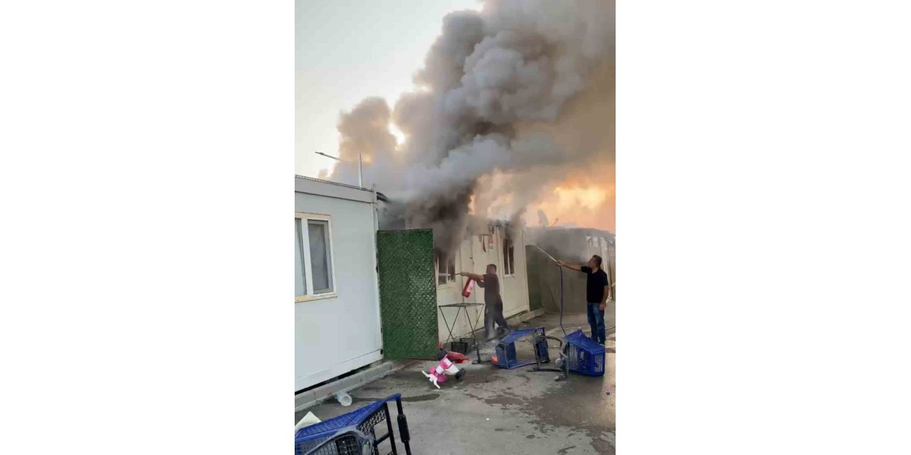 Adıyaman'da konteyner kentte korkutan yangın