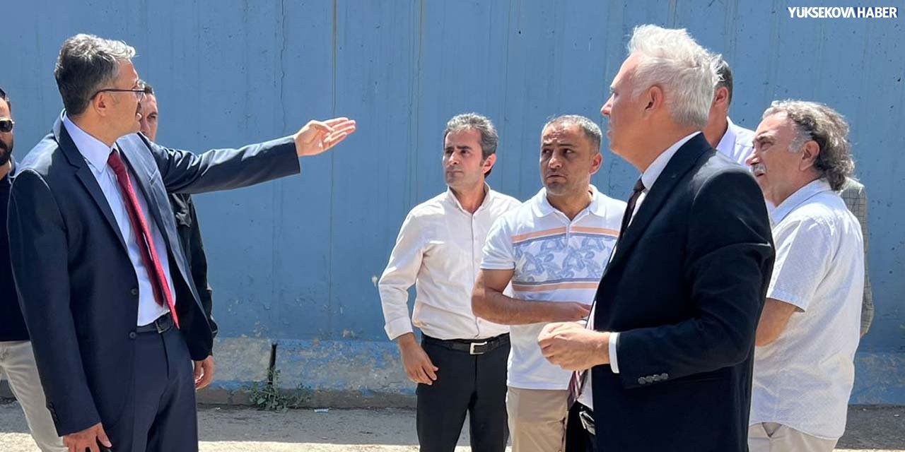 Bariyerleri kaldıran Vali: 104. Sokak 10 yıl sonra trafiğe açıldı