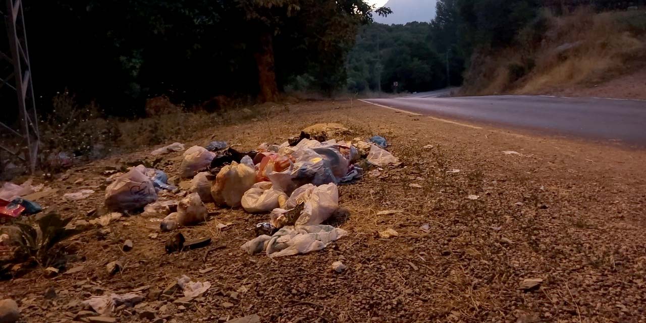 Tuğlu köyü sakinleri çevre kirliliğine tepki gösterdi