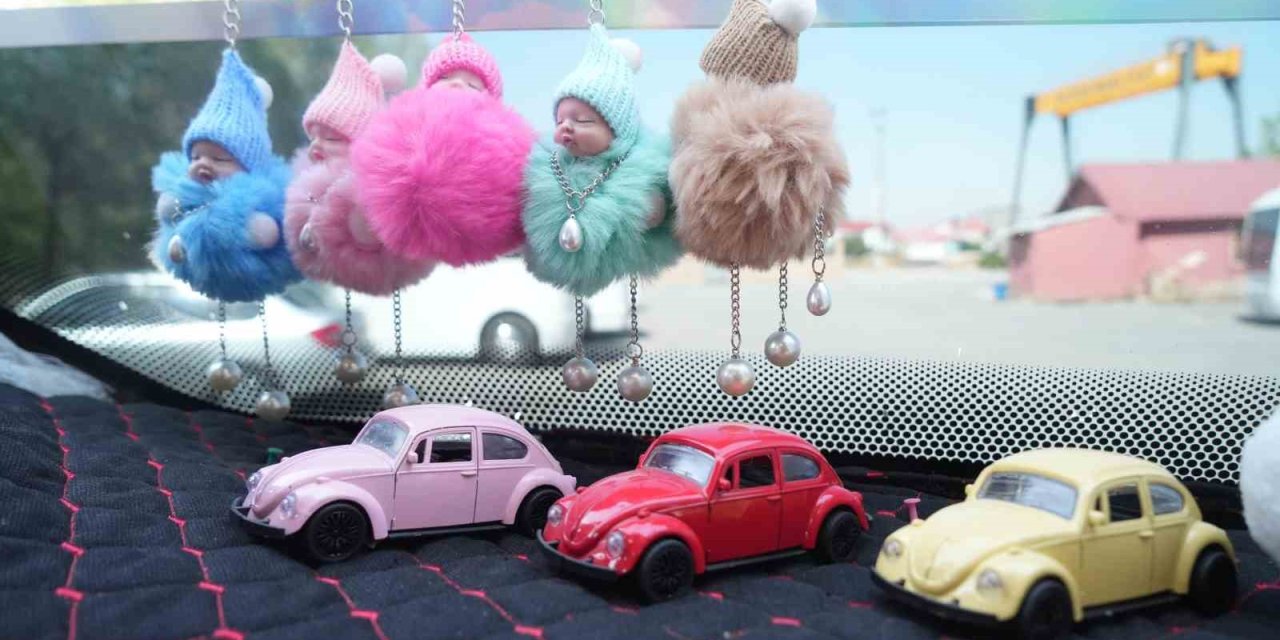 Muş’ta oyuncaklı otobüse yoğun ilgi