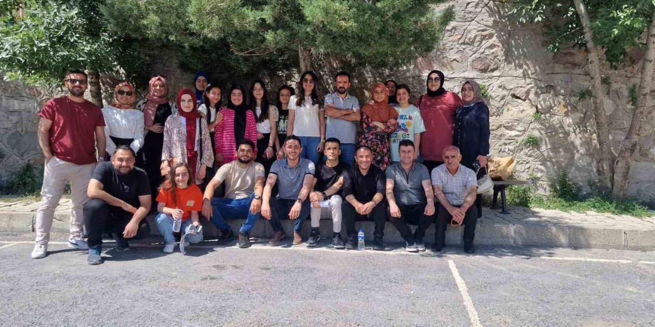 Öğretmenlerden Hakkari’ye ilgi