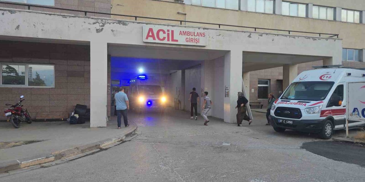 Antep’te motosiklet ile araç çarpıştı: 1 ölü, 3 yaralı