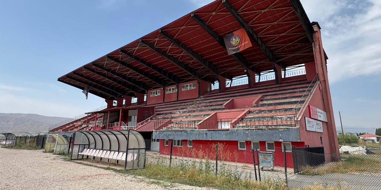 Yüksekova Şehir Stadı yıkılıp yerine yenisi yapılacak