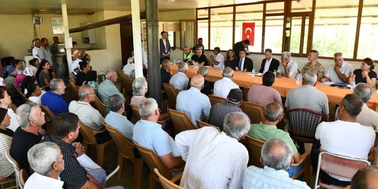 Vali Aygöl vatandaşlarla buluştu