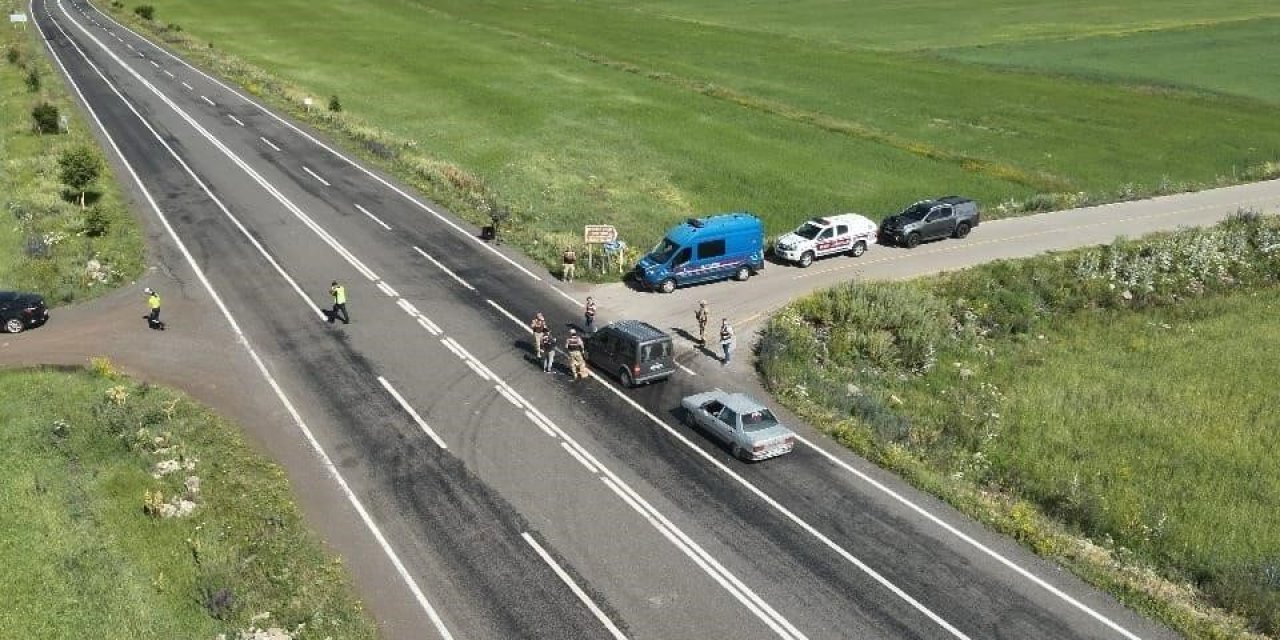 Kars’ta jandarma huzur ve güven uygulaması yaptı